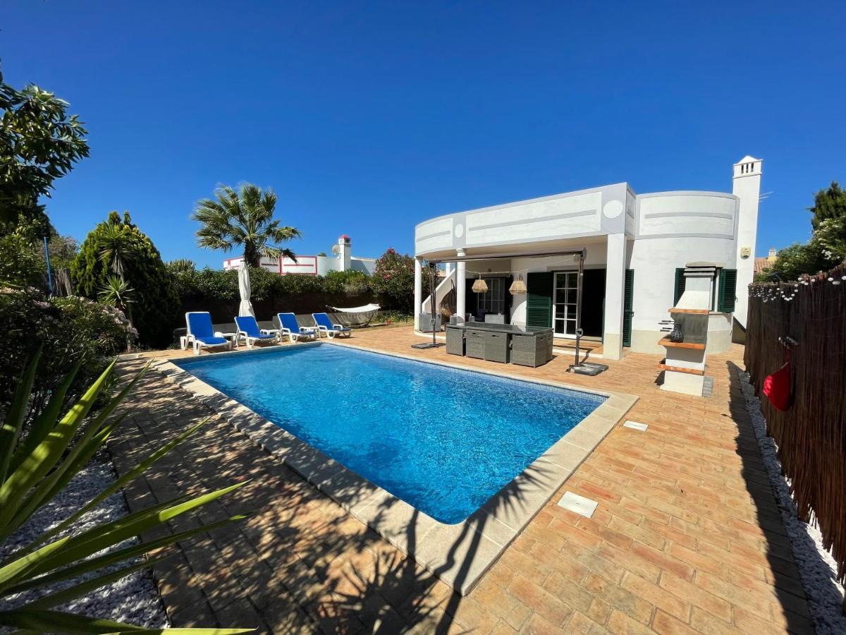 Spacious 3 Bedroom Villa With Pool Praia Da Luz Exterior photo